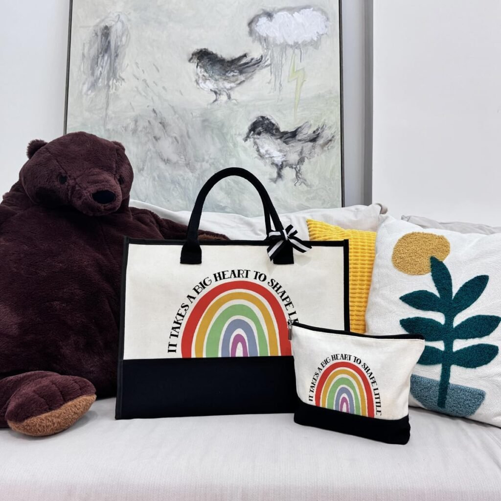 Canvas Tote Bag With Zipper, Rainbow Canvas Bag, Canvas Tote Bag for Women, Travel Bag Gifts, Design Beach Tote for Teacher Coach Mom, Teacher Appreciation Gift, It Takes A Big Heart to Shape Little