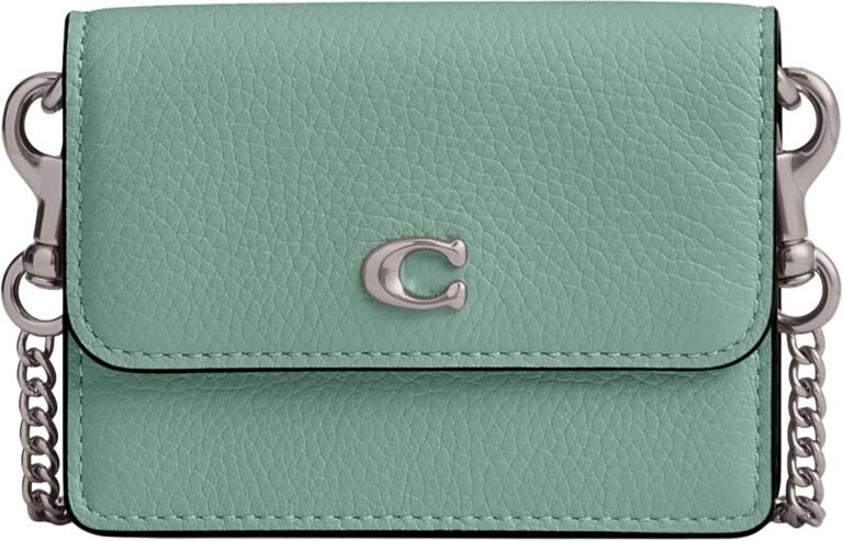 Review: Coach Women’s Half Flap Card Case